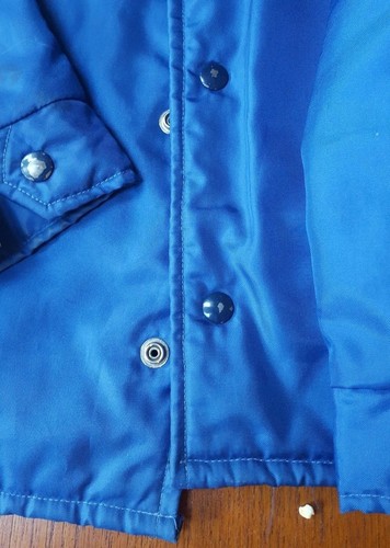 Vintage UVIC Vikes Soccer 1980s Embroidered Nylon Jacket XL Vikings Victoria BC - Picture 3 of 6