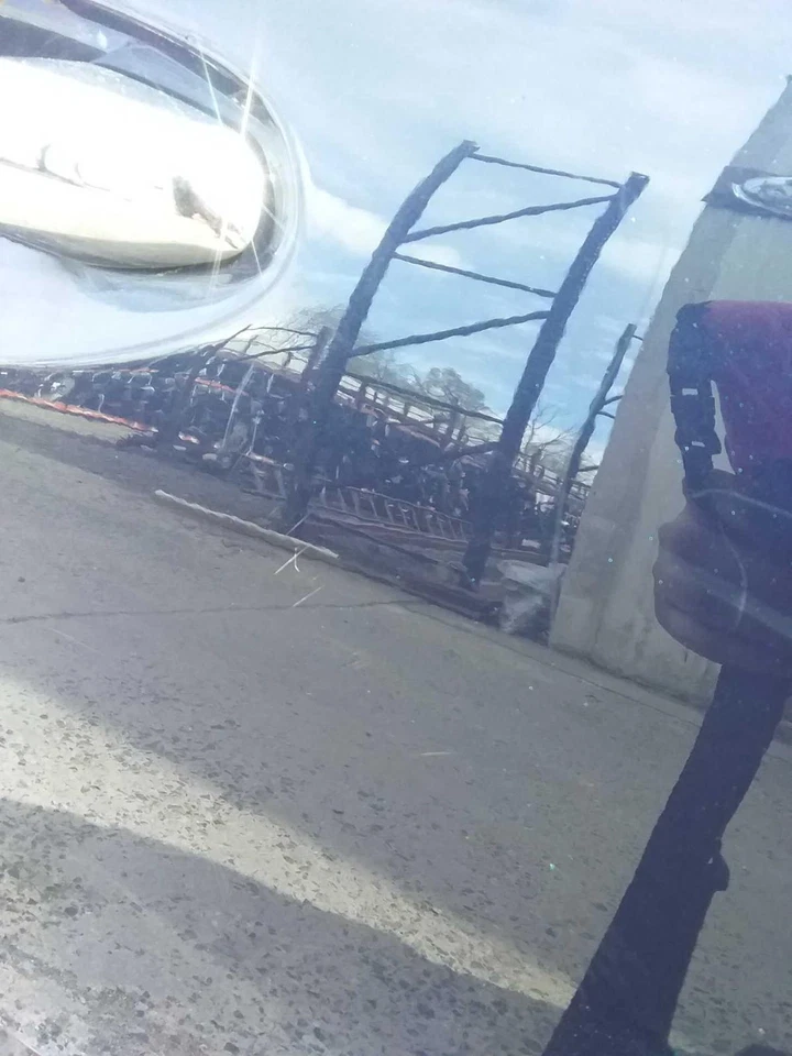 Used Front Right Door Assembly Front fits: 2017 Kia Sorento electric w/o acousti Foto 4 de 4