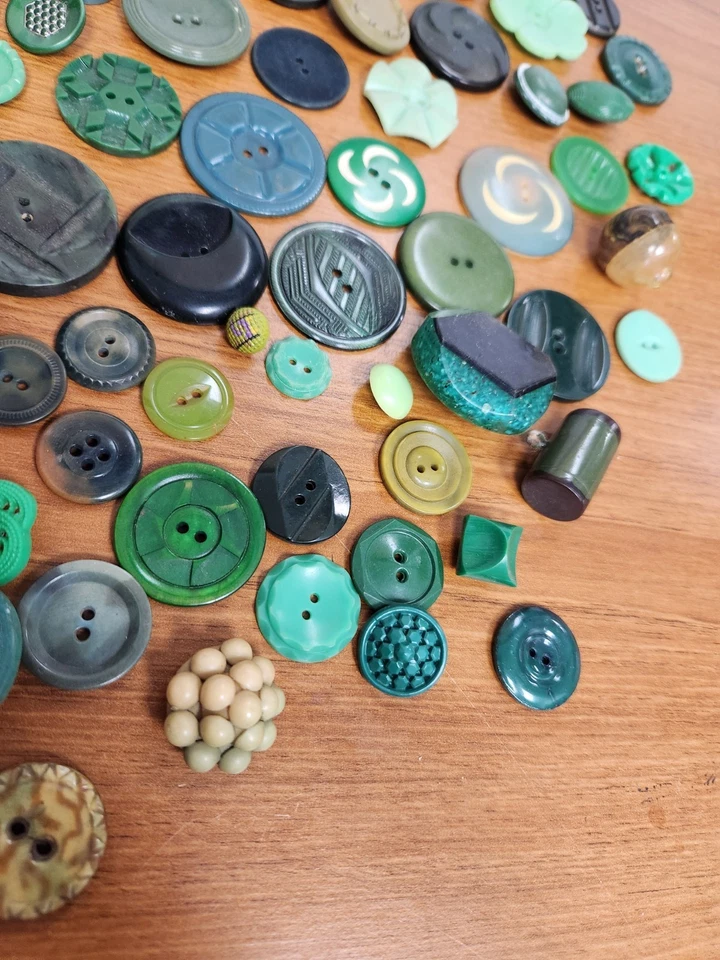 Buttons Lot of 150+ Blues Assorted Vintage & Antique - Image 4 of 4