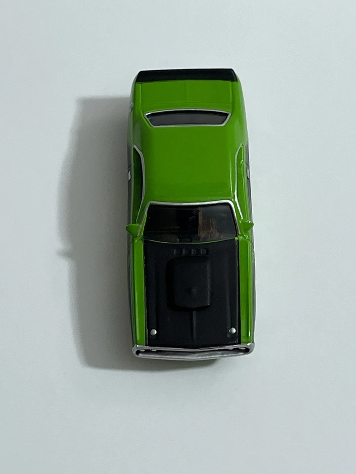 Coche suelto Johnny Lightning 1971 verde PLYMOUTH Road Runner Foto 2 de 3