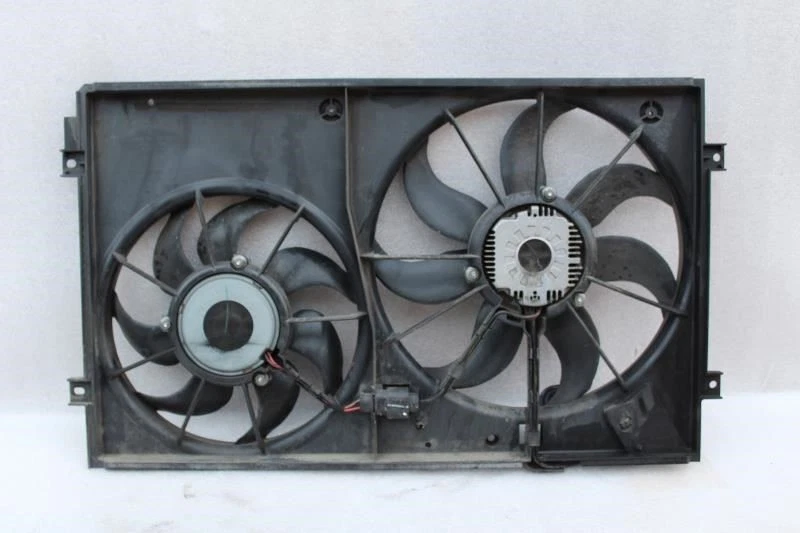 2014 Volkswagen Jetta conjunto de ventilador de refrigeração radiador 2.0L gás 1K0121207B - Imagem 2 de 4