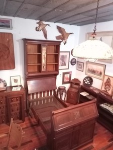 Antique 1885 Union Wire Mattress Company Windsor Folding bed