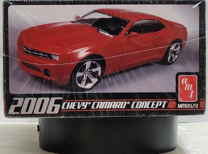 2006 Red Chevy Camaro Concept AMT 1:25 NEW FACTORY SEALED *US Seller* - Image 3 of 4
