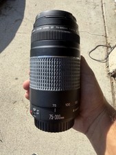 EXCELLENT Condition Canon EF 75-300mm F/4-5.6 Zoom Lens With Caps