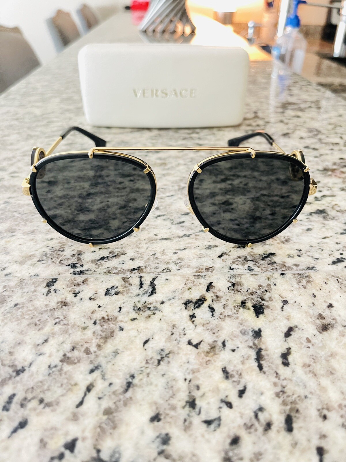 VINTAGE-ICON - image 1