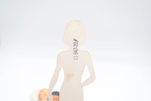 Pfadfinderin Papierpuppen und Kleidung - Bild 7 von 24