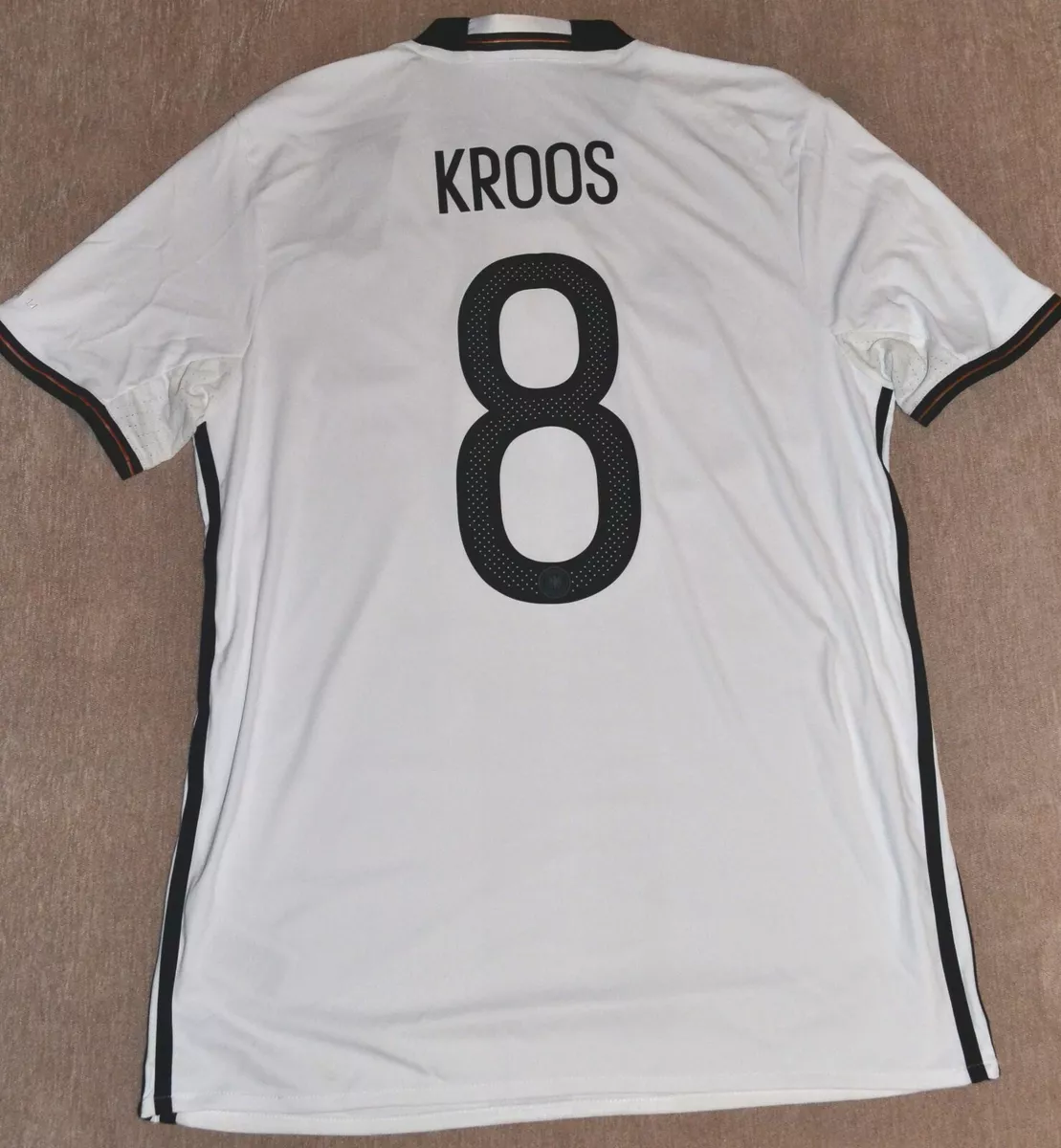 Kroos kit store number