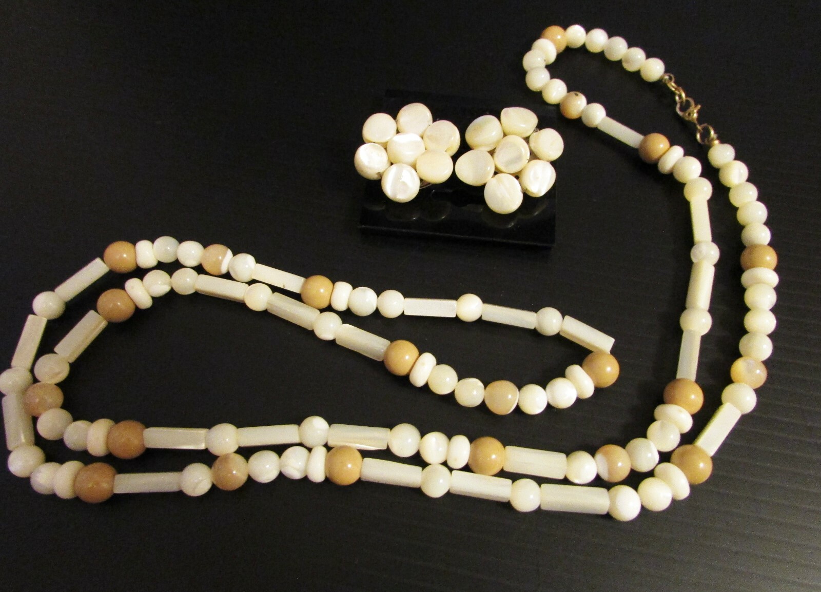 Vintage Japan Mother of Pearl Clipon Earrings & 36in … Gem