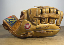 Mizuno MT550 Professional Model "Crest" Leather Baseball Glove Right Handed