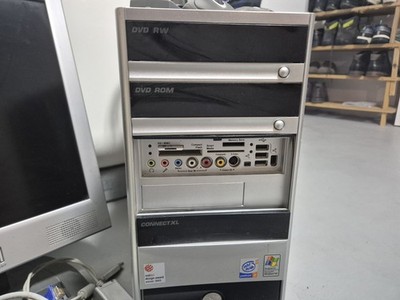 Computer Towerstation mit LCD Monitor