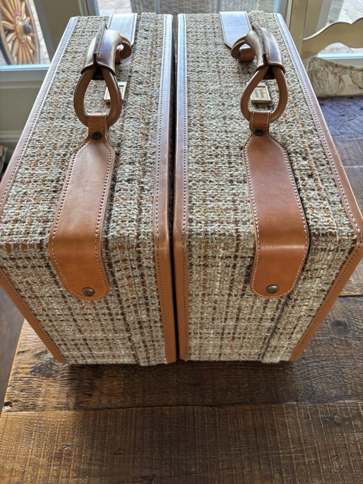 Vintage Hartmann Tweed 2pc Luggage Set. Olive Interior. - Image 2 of 4