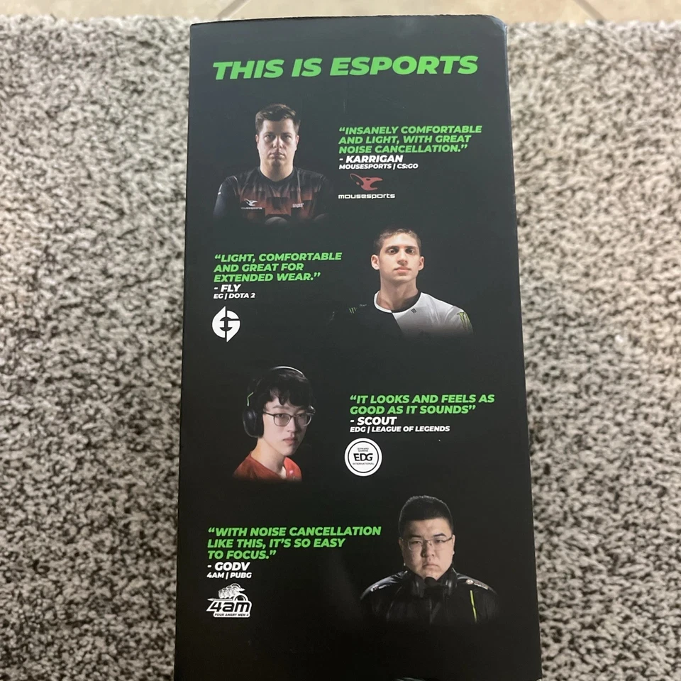 Razer Blackshark V2 +USB Sound Card Special Edition Esports Wired Headset - Image 3 of 3