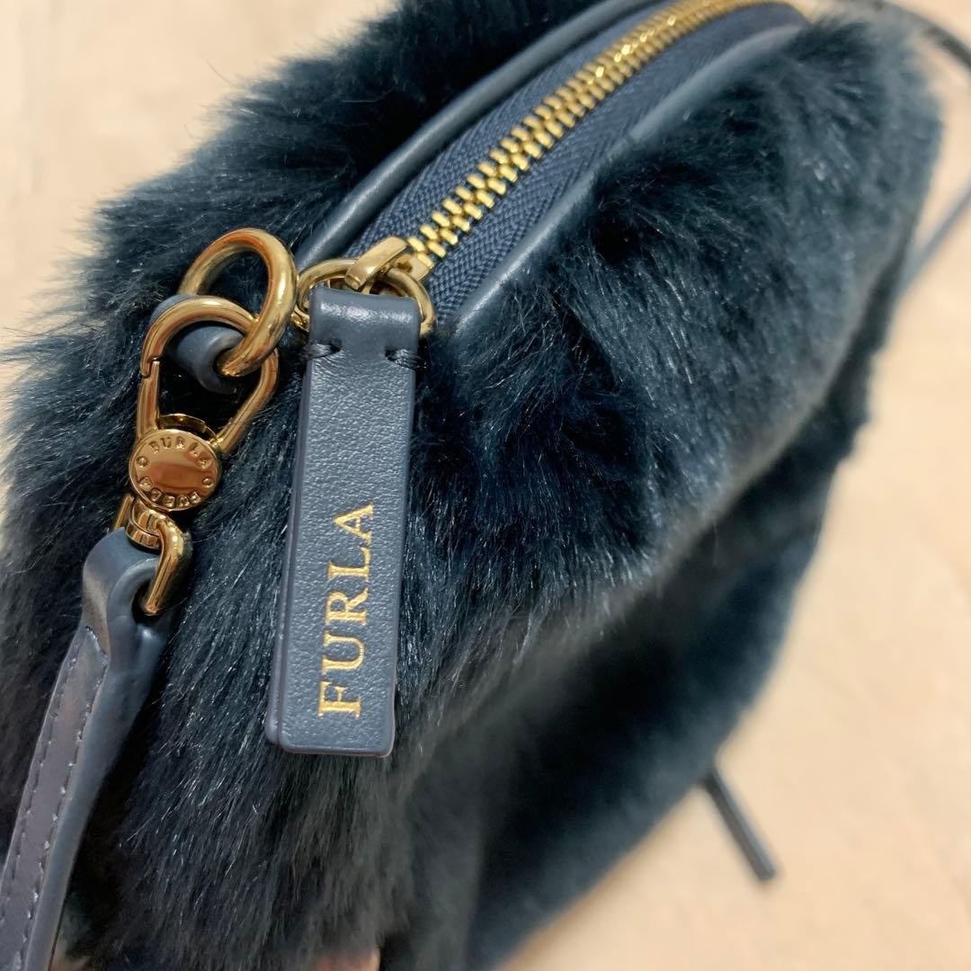 Extremely Beautiful Condition FURLA Shoulder Pouc… - image 2