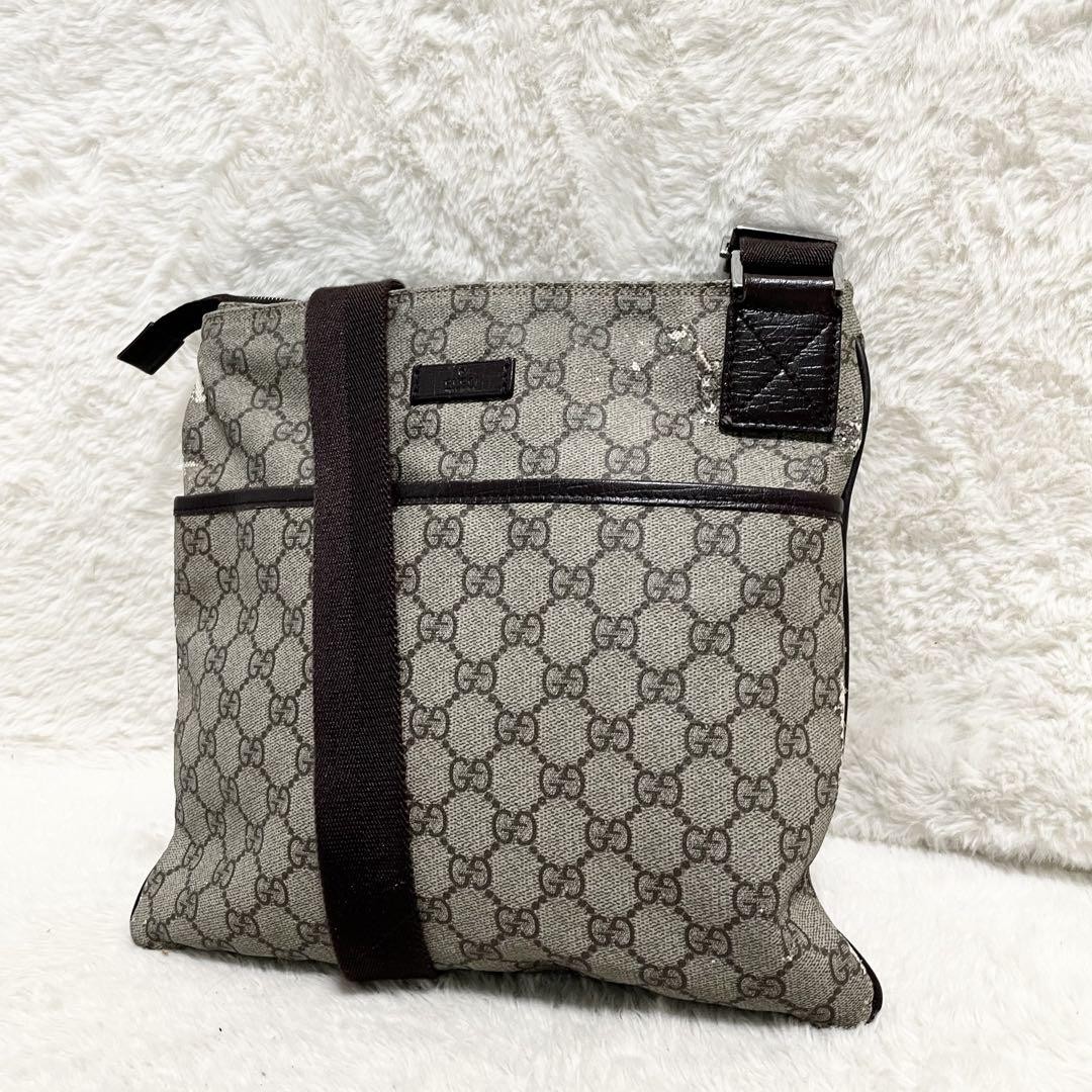 Gucci GG Supreme leather shoulder bag with logo plate imported from Japan