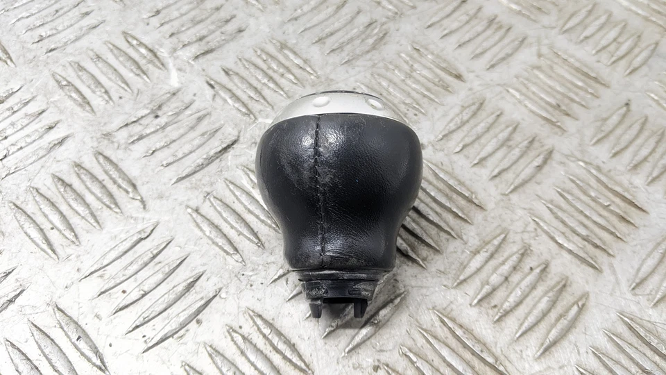 Audi Tt Quattro 2001 perilla de palanca de cambios  Foto 3 de 4