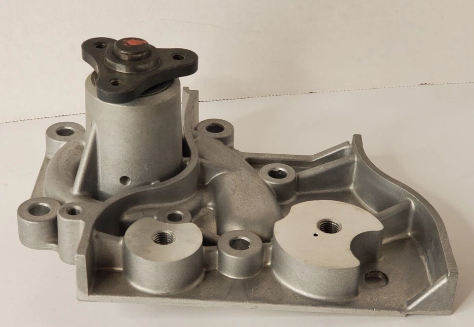 Bomba de agua del motor CarQuest T2240 para Kia Sephia Spectra 1998-2004 - caja abierta Foto 3 de 4