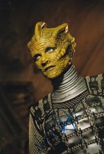 NEVE MCINTOSH signed Autogramm 20x30cm DOCTOR WHO in Person autograph COA