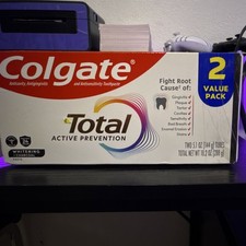 COLGATE Whitening Charcoal Toothpaste 2-Pack Fluoride, Mint, Oral Care