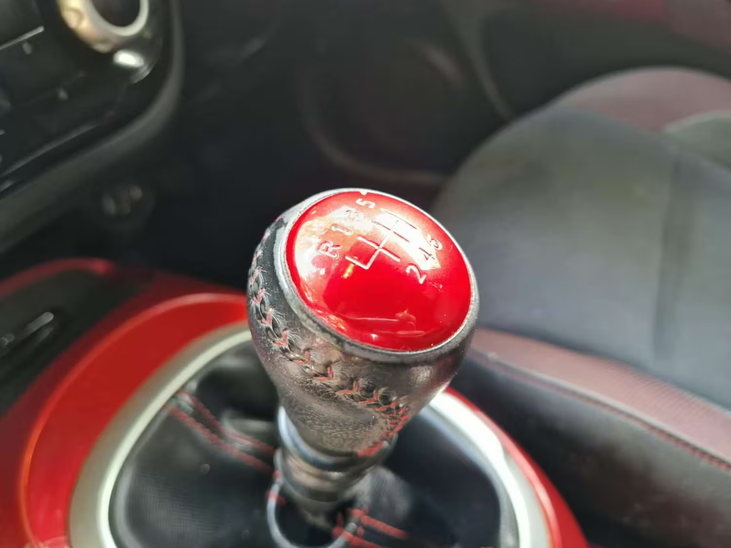 2017 Nissan Juke, photograph 22