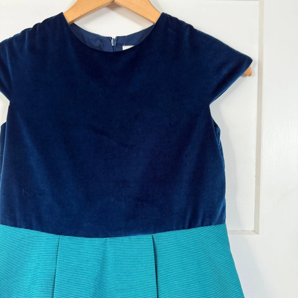 Jacadi 天鹅绒打褶蓝色礼服帽袖优雅设计女孩 12 码 — 第 2/4 张图片