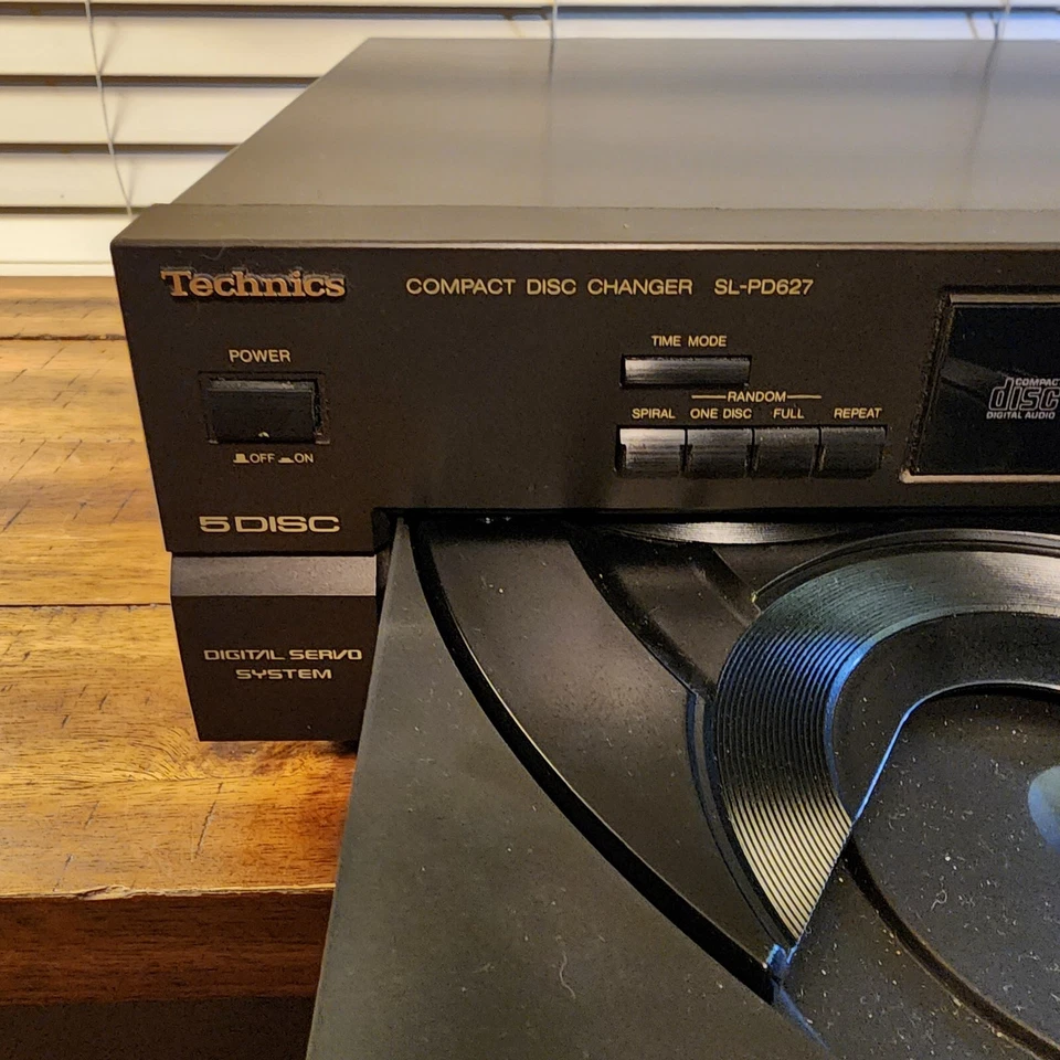 Technics SL-PD627 5 Disc CD Changer EB-4898 - Image 3 of 4