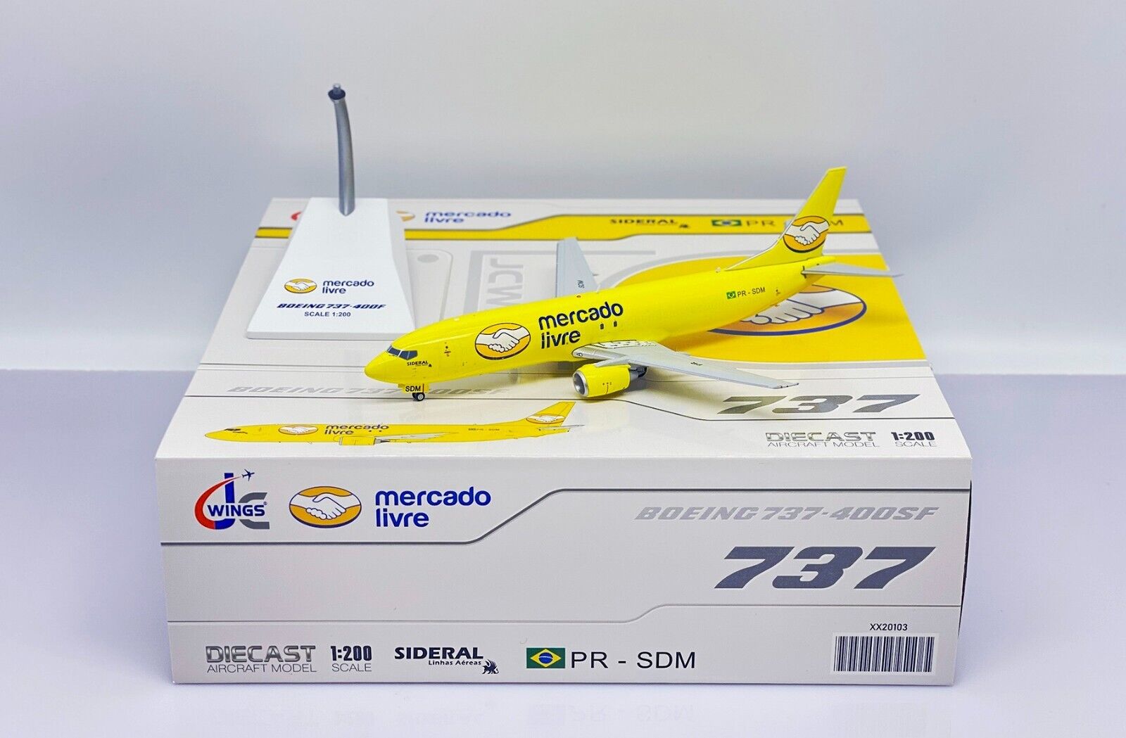 BOEING 737-400SF MERCADO LIVRE REG: PR-SDM WITH STAND - JC WINGS