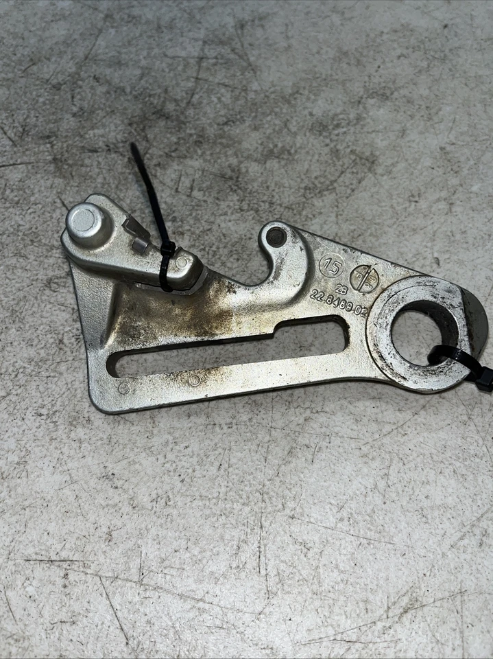 Кронштейн суппорта заднего тормоза 2016 KTM 350Sxf 77713075000 - Изображение 4 из 4