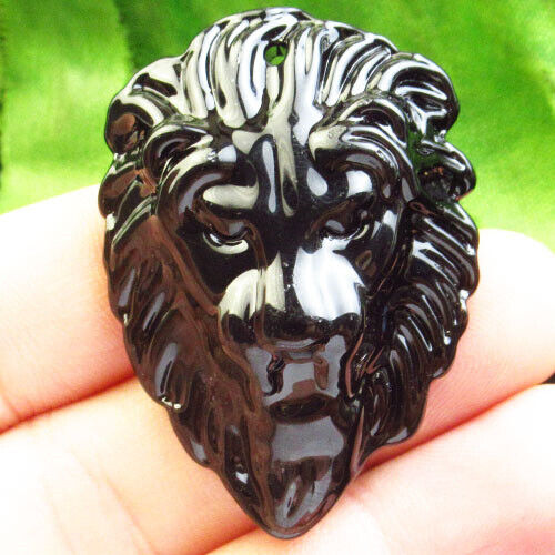 F34657 Carved Manmade Black Jade Lion Head Pendant Bead 45x32x15mm - Afbeelding 1 van 2