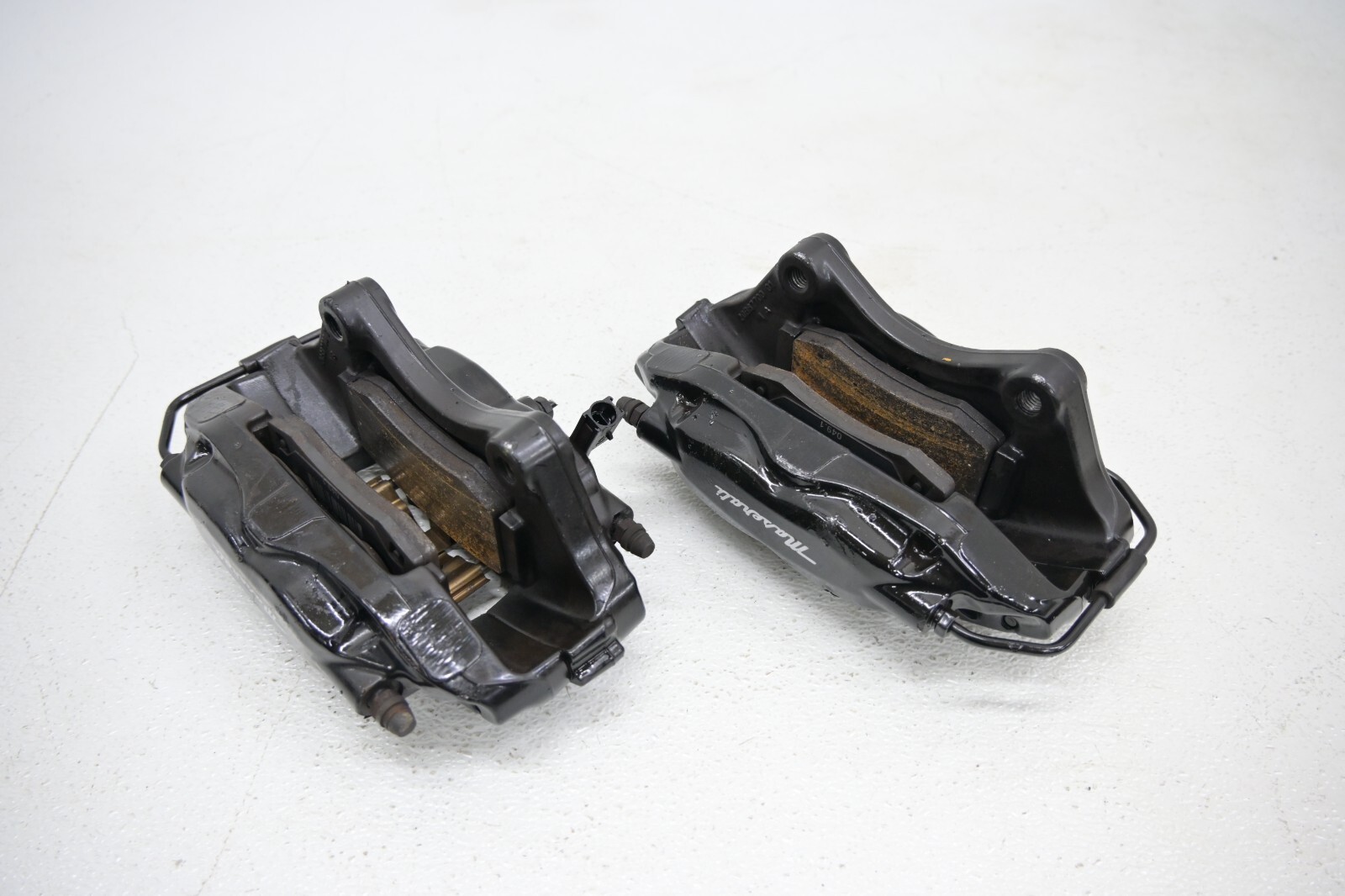 ⭐ 14-21 Maserati Ghibli Quatt Front Brembo Brake Caliper Shoe Black Set Oem
