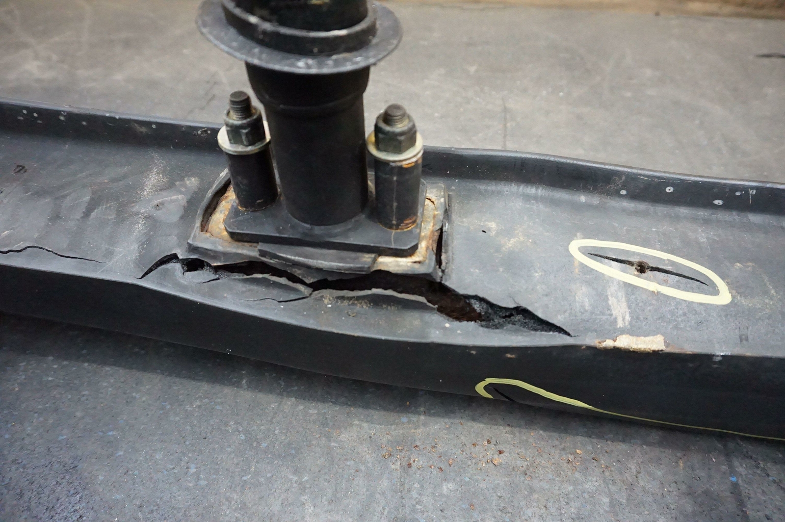 Rear Rubber Bumper Assembly OEM 60763300 Ferrari 308 GTSi 1980 *Note