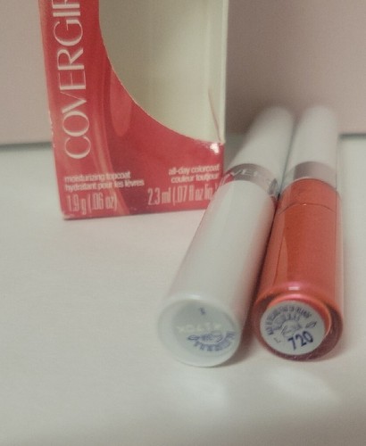 Covergirl Outlast Illumina #720 Beaming Berry & Clear Topcoat NIB   SHIPS FREE - Picture 4 of 4