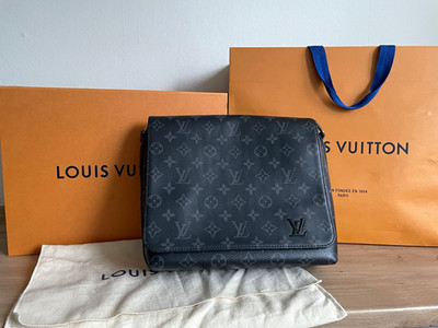 Louis Vuitton Umhängetasche Monogram Eclipse Schwarz Leder