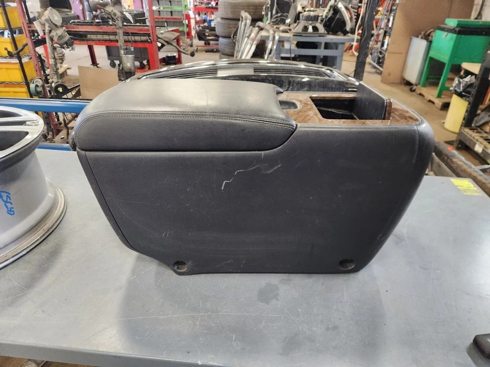 CONSOLA CENTRAL TRASERA NEGRA Se adapta a 15-17 INFINITI QX80 776061 Foto 4 de 4