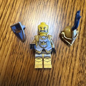 Lego Castle Fantasy Era GOLD KNIGHT With Shield & Armor (7079) - 2009