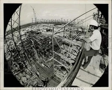 1974 Press Photo Workman Looks over Part of FP&L Plant Construction in Florida