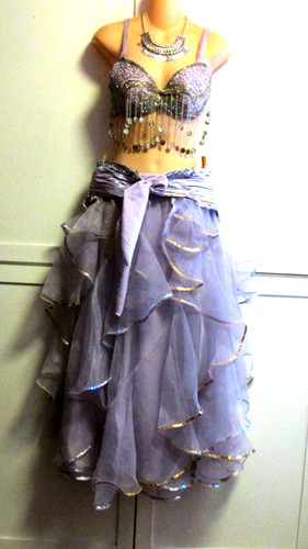 Belly Dance Purple Lavender 5 pc Costume- Ruffle Skirt, Beaded Bra 34C w/ Coins,