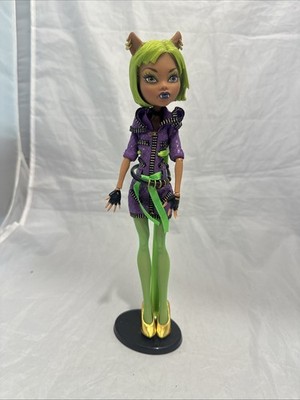 Monster High Dawn of the Dance Clawdeen Wolf Articulated 11in Doll 