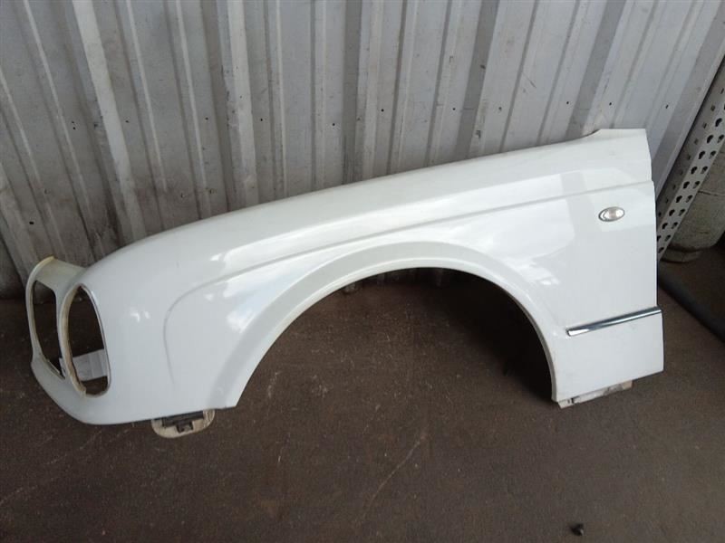 2001 Bentley Arnage Left Fender Panel Wing Driver Side White