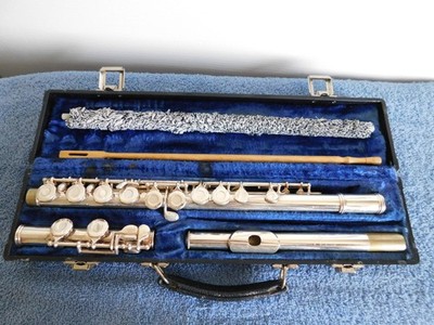 Gemeinhardt 2SP Student Flute Silver Plated with Case #E45737