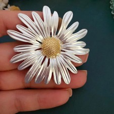 Vintage Mori Daisy Flower Brooch Exquisite Simple Elegant Temperament PinCorsage