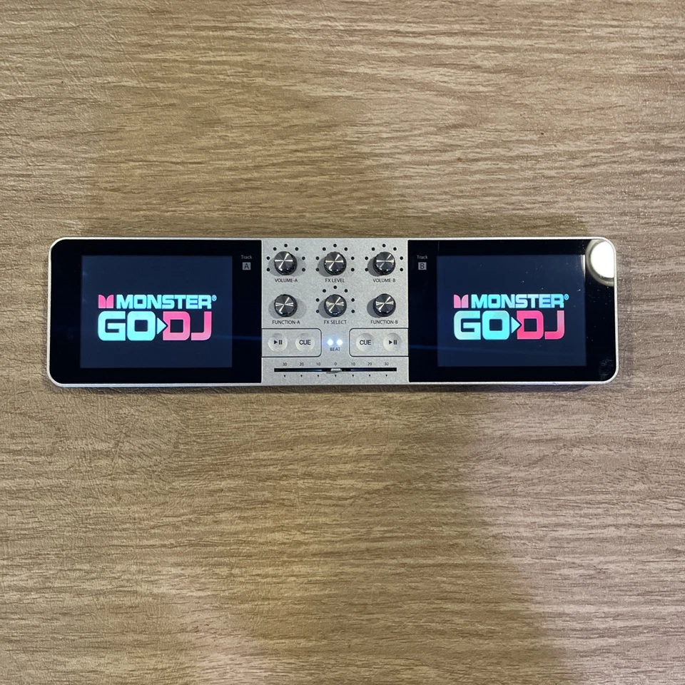 Monster GO DJ - Portable Mixer Digital Turntable with LCD Touch Scren - GODJ - Image 2 of 4