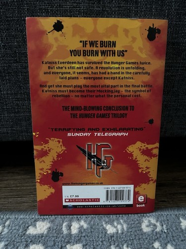 Dystopia Novel Mockingjay by Suzanne Collins (Paperback, 2010) Hunger Games - Picture 3 of 4