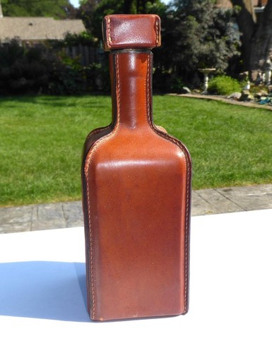 ITALIAN LEATHER WRAPPED DECANTER w LION PASSANT VINTAGE LIQUOR BOTTLE - Picture 6 of 11
