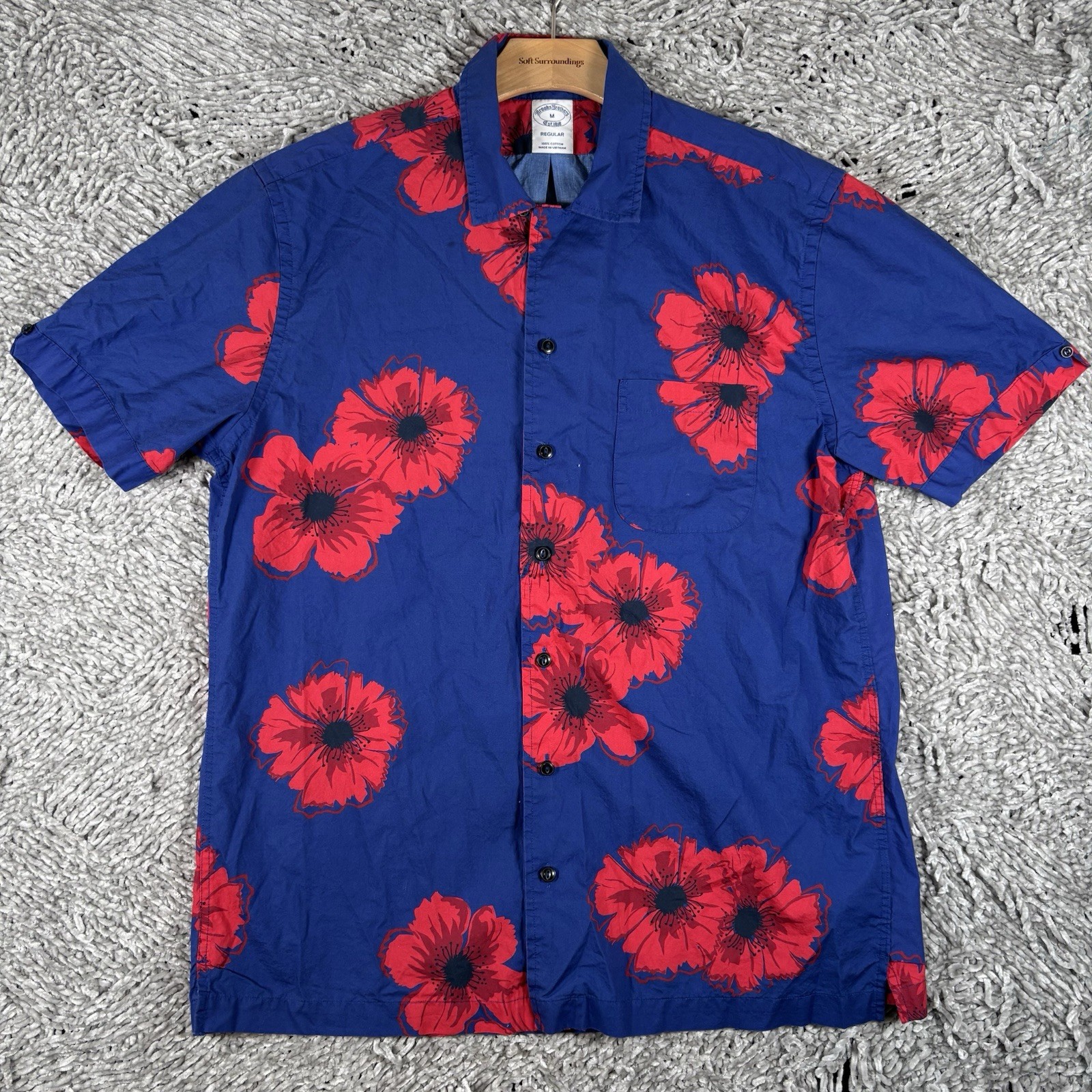 Brooks Brothers Hawaiian Shirt Men's Size Medium Floral Short Sleeve Beach Aloha