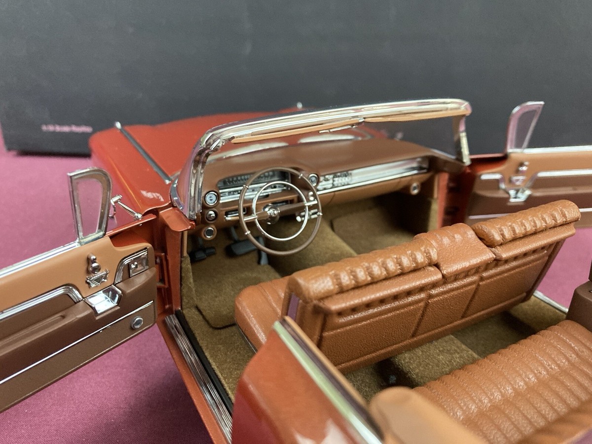 Autoart CADELLAC SERIES 62　1/18（赤） AUTOart 1:18 Cadillac Series 62 Eldorado Convertible Bj