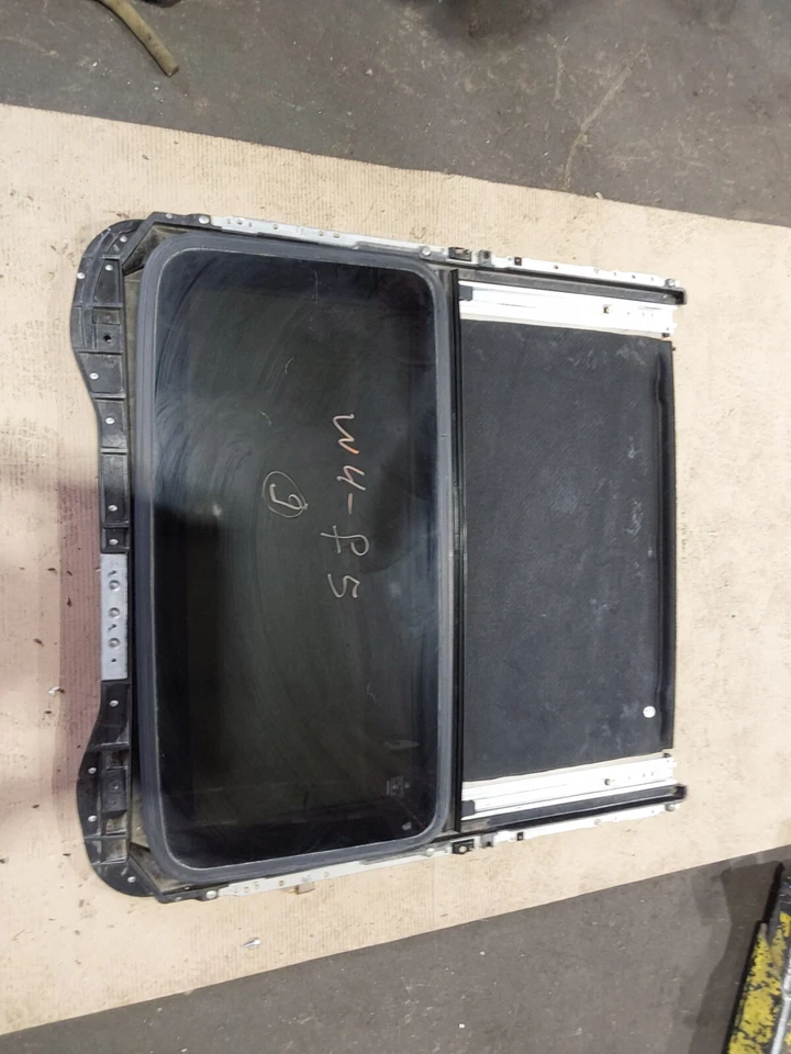 LEXUS ES300 1997-2002 MONTAJE TECHO CORREDIZO 88233-99115) OEM Foto 2 de 4