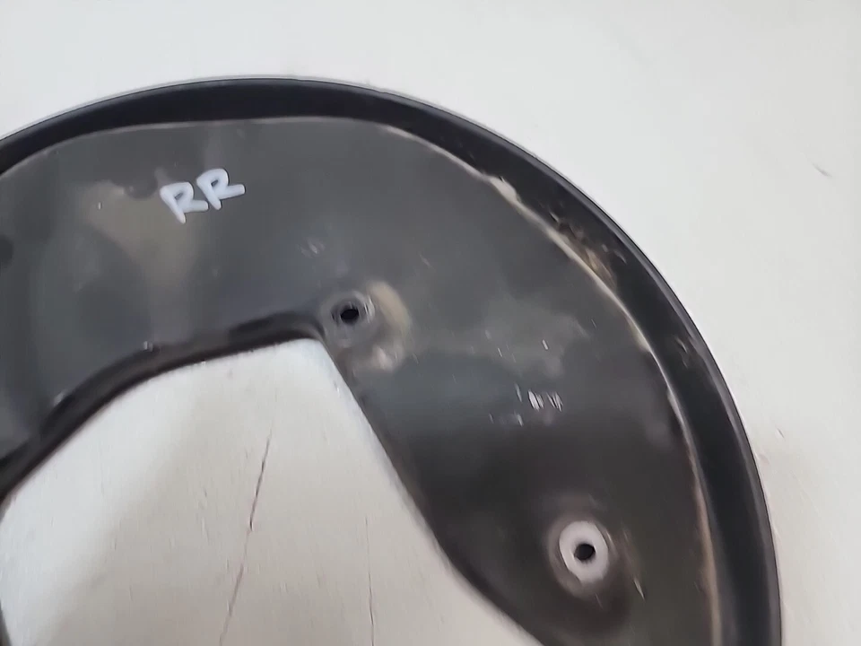 AUDI S4 2004-2005 - Freno trasero derecho Q8-439 protector contra polvo/salpicaduras 4F0615612 Foto 4 de 4