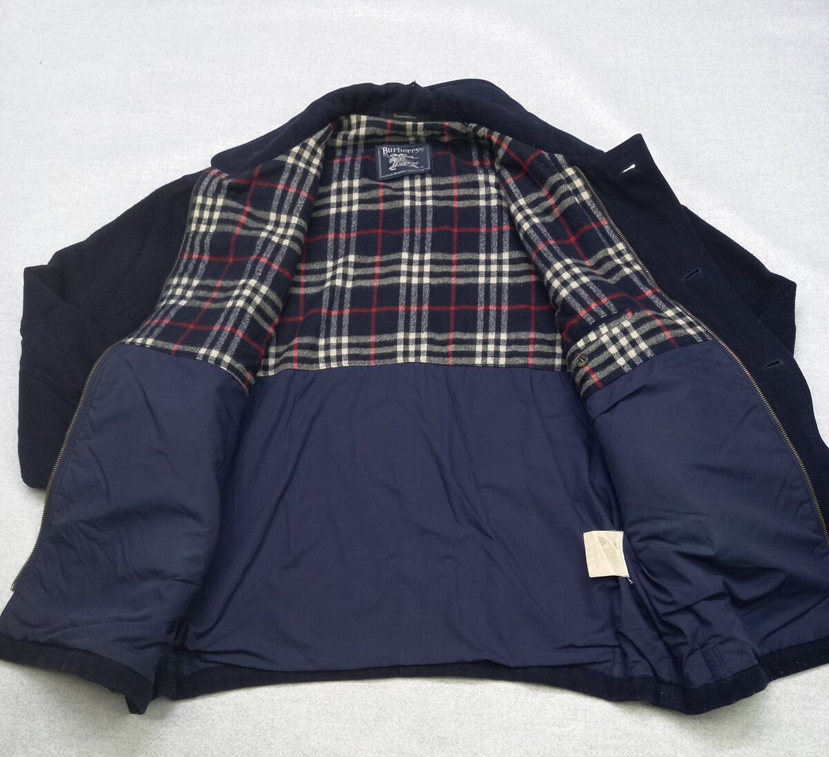 VINTAGE BURBERRY 80s Bomber Jacket Winter blouson Nova Check VINTAGE BURBERRY 80s Bomber Jacket Winter blouson Nova Check