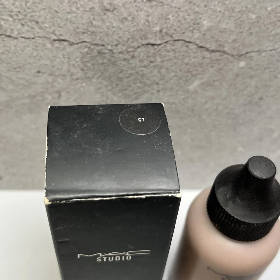 MAC Studio Face and Body Foundation C7 1.7 fl. oz New In Box - Image 2 of 3