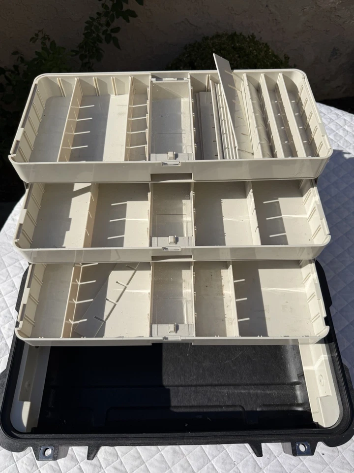 Estuche de viaje compacto duro Pelican 1460EMS con juego divisor organizador EMS negro 1460 Foto 3 de 4